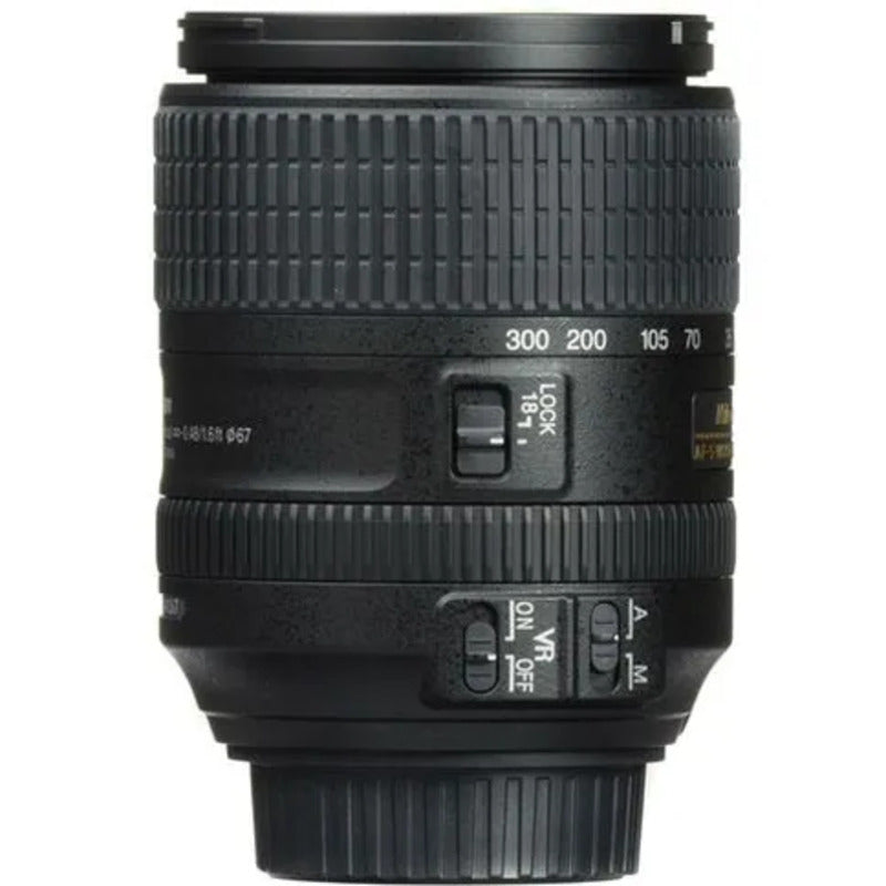 Nikon D7500 + AF-S DX NIKKOR 18-300 mm f/3,5-6,3G ED VR