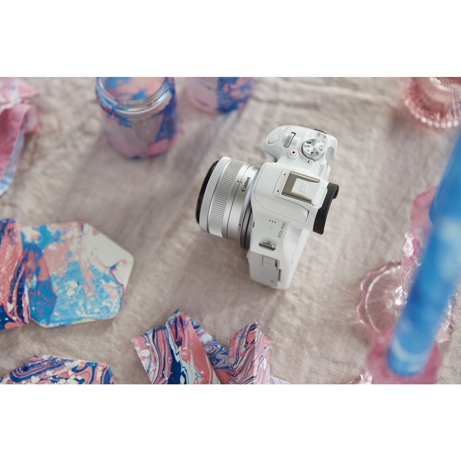 Canon EOS R50 (White) + RF-S 18-45mm F4.5-6.3 IS STM