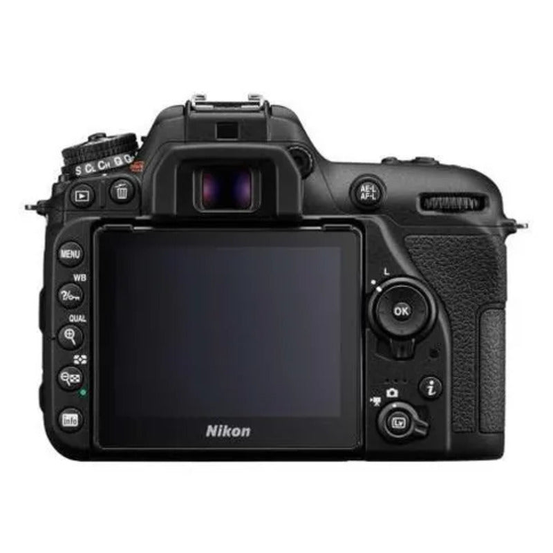 Nikon D7500 + AF-S DX NIKKOR 18-300 mm f/3,5-6,3G ED VR